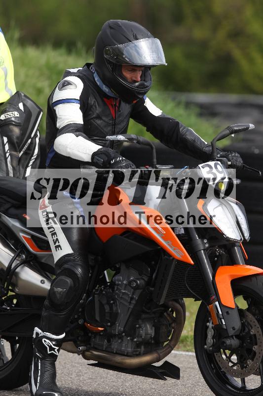 /Archiv-2025/10 23.04.2025 Cornu Master School ADR/rot-rouge/39